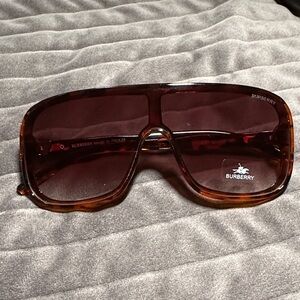 Burberry Tortoiseshell Shield Sunglasses with Brown Gradient Lenses missing case
